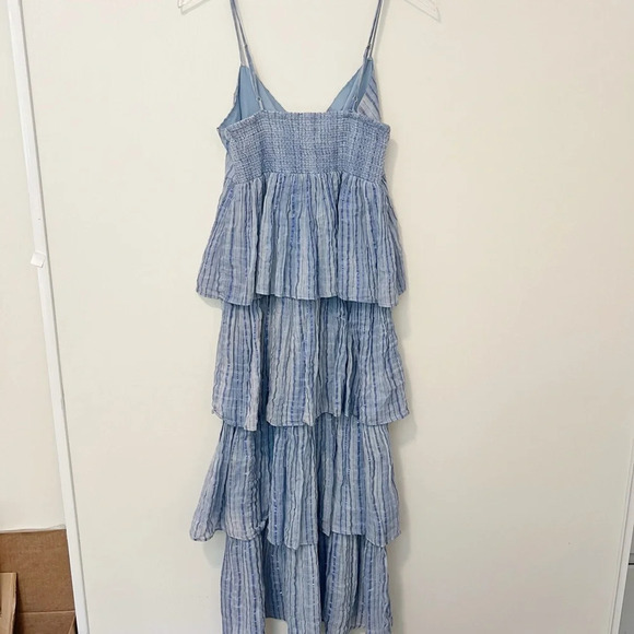 SAYLOR Jameela Midi Dress in Indigo size Large Tiered - Picture 3 of 9
